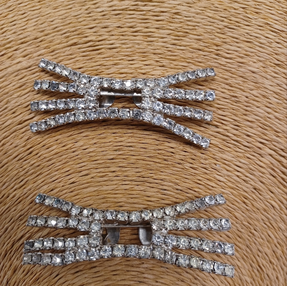 1920s-1930s rhinestones silvertone shoe clips